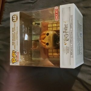 Funko Pop Deluxe Ron Weasley with Quality Quidditch Supplies
